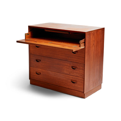 Dresser by Peter Hvidt & Orla Mölgaard-Nielsen, 1960s - WYETH
